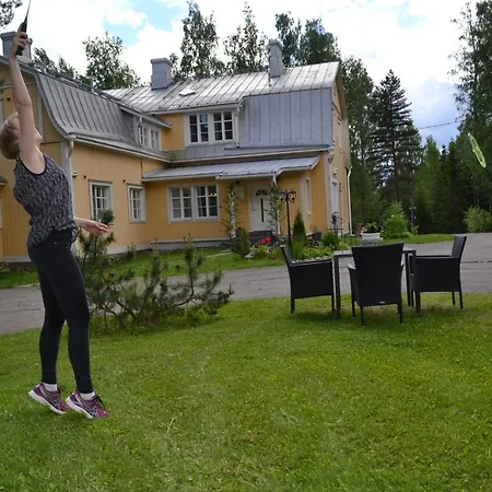 Salpalinjan Hovi Huoneistohotelli 3*