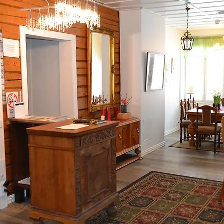 Salpalinjan Hovi Aparthotel 3*