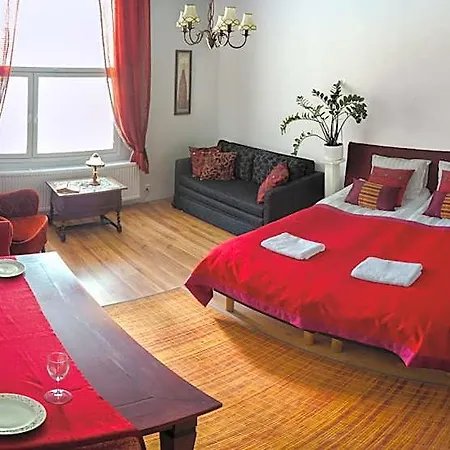 Apartmanhotel Salpalinjan Hovi 3*