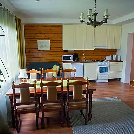 Ξενοδοχείο με διαμερίσματα Salpalinjan Hovi 3*