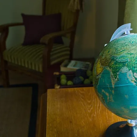 アパートホテル Salpalinjan Hovi 3*